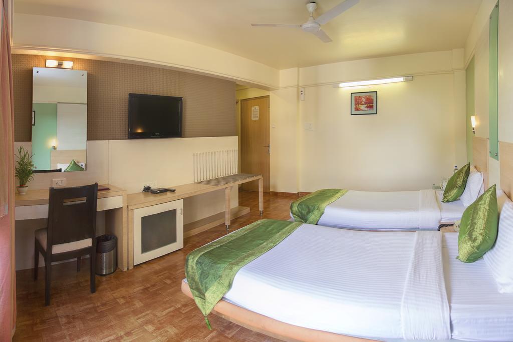 Treebo Archana Residency Hotel Thane Room photo