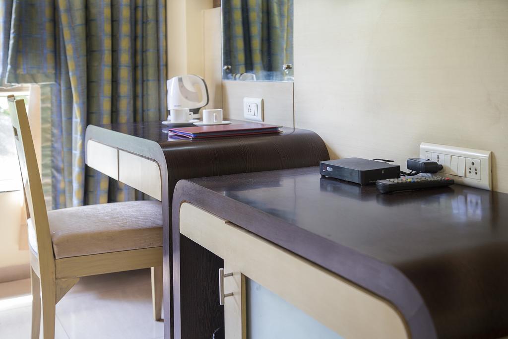 Treebo Archana Residency Thane Room photo